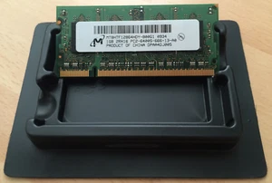 Micron 1GB 2RX16 PC2-6400S-666-13-A0 (MT8HTF12864HDY-800G1 0934) Laptop Memory - Picture 1 of 2