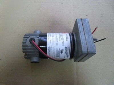 DAYTON GEAR MOTOR 1LPW4A 47 RPM 90 VDC 1/30 HP 62.1 RATIO - Image 1 of 4