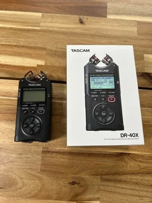 TASCAM R-40X 4-Kanal Linear PCM Recorder Kompaktes Handliches Audio... - Bild 1 von 4
