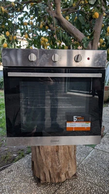 Indesit Forno Elettrico - Inox  - Immagine 1 di 4