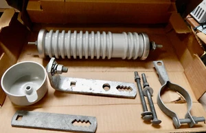 Electric Surge Arrestors Suppressors Varistar MCOV7.65 / KV-9 / AZL1B9R NIB 243A - Picture 1 of 8