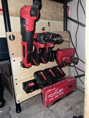 Milwaukee M12 4 Tool Holder Straight. Holds 4 M12 Ratchets. - Image 1 of 4