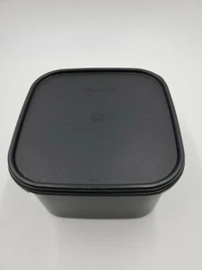 Tupperware Black Modular Mates 11 C. 2.6 Liters 1620-1 Lid 1623-5 (#2) - Picture 1 of 12