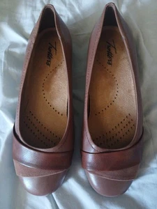 Trotters Danni Casual Slip-On Women's Slip On - Picture 1 of 7