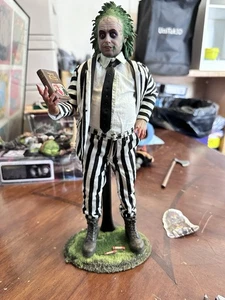 Sideshow Collectibles 1/6 Sixth Scale BeetleJuice Action Figure Original - Picture 1 of 4