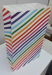 30 x Rainbow Paper Party Bags for Gift, Sweet, Party Bag for Birthday Parties - Picture 1 of 17
