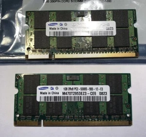 2 x 1 GB DDR2 RAM 200-pin SO-DIMM PC2-5300S Apple MacBook Pro Intel Core Duo - Picture 1 of 2