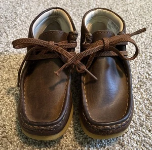 NEW KID'S CLARKS WALLABEE BOOT BEESWAX SHOES 10 W - Picture 1 of 10