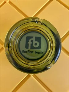 Vintage Glass Ashtray: the first bank. - Picture 1 of 3