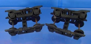 #32 O SCALE 2 PAIR AMERICAN LIGHTWEIGHT 4 WHEEL PASSENGER CAR TRUCKS - Picture 1 of 2