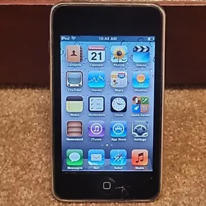 Apple iPod Touch 32GB 3rd Gen MC008LL A1318 FUNCTIONAL RESET CRACKED SCREEN - Picture 1 of 16
