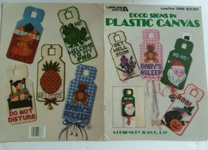 Door Signs Baby Santa Welcome In PLASTIC CANVAS Pattern Leaflet/Booklet - Picture 1 of 3