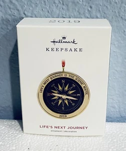 Hallmark Keepsake Ornament Life's Next Journey Brújula Metal 2019 - Imagen 1 de 3