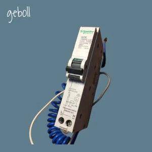 SCHNEIDER QOE132C03 RCBO SCHNEIDER 32 AMP RCBO 1P 32A C32 QOE132C03 10kA - Imagen 1 de 5