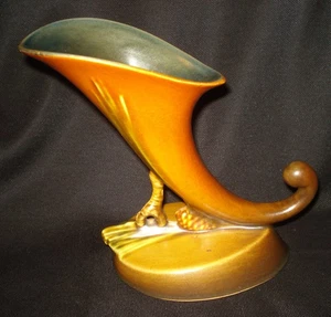 Vintage Roseville USA Kunstkeramik 126-6" braun Tannenzapfen Füllhorn Übertopf Vase - Bild 1 von 4