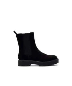Time and Tru Women’s Black Mid Shaft Chelsea Boots Memory Foam Size 9W - Picture 1 of 3