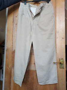 Vintage Mens Dockers Khakis Loose Fit W32 L29 - Picture 1 of 4