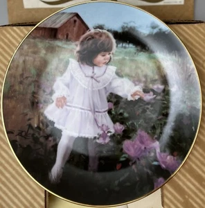 Ribbons and Roses by Donald Zolan 1988 Pemberton & Oakes Collector Plate - 8.25" - Picture 1 of 4