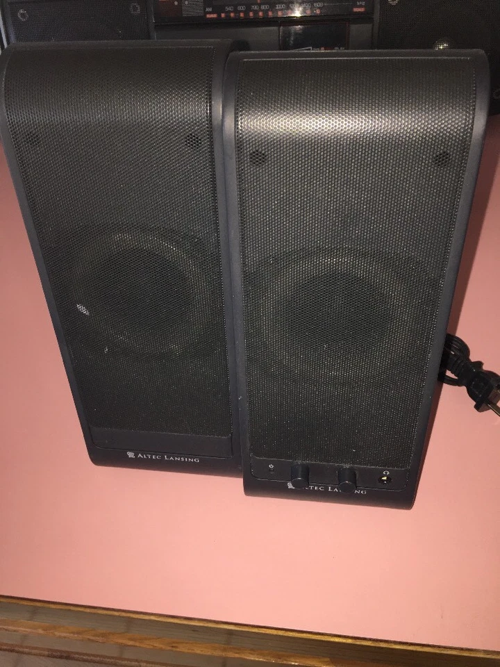 Altec Lansing Alimentato Audio Sistema Altoparlanti VS2220, Testato Works Ottima - Immagine 1 di 4