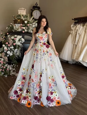 Colorido Vestido de Novia Floral Bordado Soñador 3D Floral Tul Vestidos de Novia Foto 1 de 4