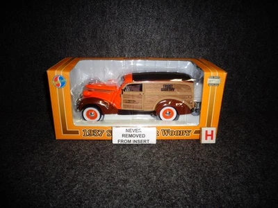 1937 STUDEBAKER WOODY PANEL TRUCK Trust Worthy Hardware 1:24 CROWN PREMIUMS MIB - Image 1 of 4