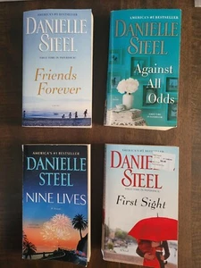 DANIELLE STEEL Lot of 5 Hardcover/Paperback Books-Assorted Titles - Imagen 1 de 14
