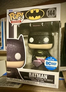💢🦇FuNkO pOp !!️ Batman #144 💎Diamond Collection DC Shop Exclusive!🦇💢NiB - Bild 1 von 11
