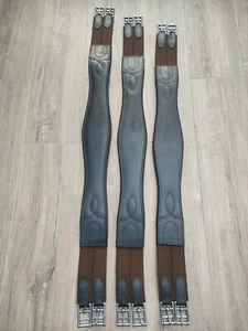 LOVELY QUALITY SOFT PADDED LEATHER ANATOMICAL GIRTHS ELASTICATED 36" - 52" 😍 - Picture 1 of 8