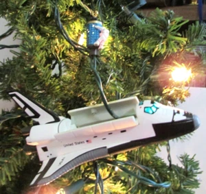 Hallmark Magic Ornament 1995 NAVETTA SPAZIALE - Foto 1 di 17