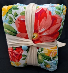 Pioneer Woman "VINTAGE FLORAL" 2pc King Size Pintuck Pillow Sham Set NWT Cottage - Picture 1 of 7