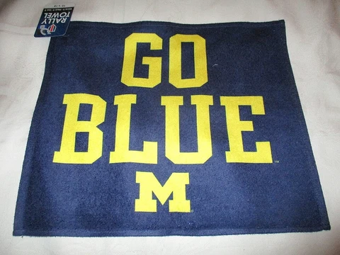 MICHIGAN WOLVERINES RALLY TOWEL #1 - NEW Cover