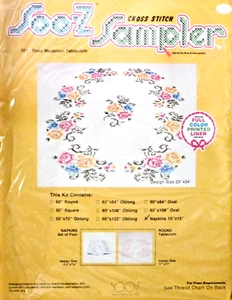 Servilletas Medallón Rosa, Kit Punto de Cruz Estampado por Soo-Z Sampler, Juego de 4 - Imagen 1 de 2