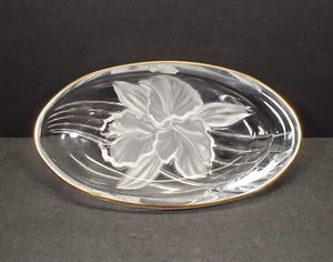 Mikasa Studio 7" Nova Ovalado Cristal Esmerilado IRIS Joyería Caramelo Nuez Plato Borde Dorado - Imagen 1 de 6