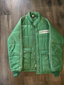 Vtg Swingster Puffer Jacket Medium Green Cargill Seeds Snap Button Farm Workwear - Picture 1 of 14