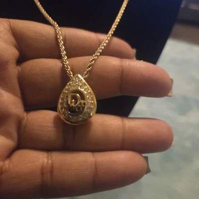 Autêntico Colar Pingente Christian Dior Crysta Logo Teardrop 16" - Imagem 1 de 3