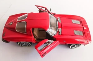 Franklin Mint 1963 Chevrolet Corvette Split Window 1/24 Diecast Precision Model - Picture 1 of 16