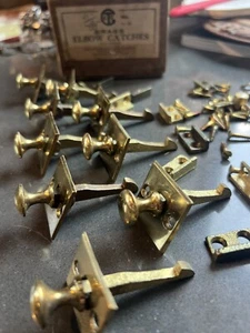 Set di 9 gomitiere vintage NOS in ottone - IOB - Foto 1 di 4