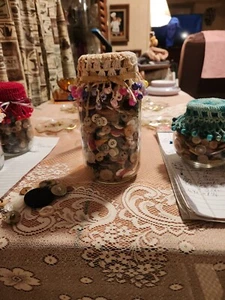 Quart Jar Old And Older Buttons/Crocheted Topper - Picture 1 of 2