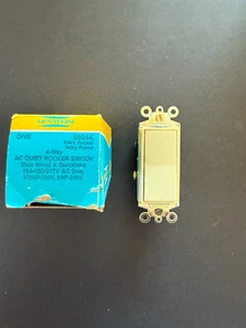 BRAND NEW Leviton 5604-I 4-WAY DECORA ROCKER Switch 15A - Ivory SHIPS FAST! - Picture 1 of 4