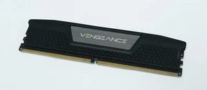 CORSAIR VENGEANCE 16GB (1PK 16GB) 6400MHz CMKGX5M2B6400C32 READ - Picture 1 of 4