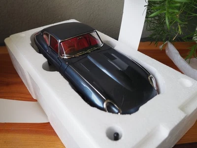 Jaguar E-Type Coupé Blue Kyosho 1:18 08954BL - Immagine 1 di 4