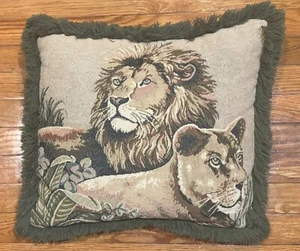 TAPESTRY Ashford Court Decorative Throw Pillow 16x16 Lions EXCELLENT CONDITION - Picture 1 of 3