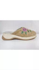 NUEVO EN CAJA Zapatos de Diseñador con Cuentas de Flor Beige Niños Talla 4 EE. UU. - Imagen 1 de 9