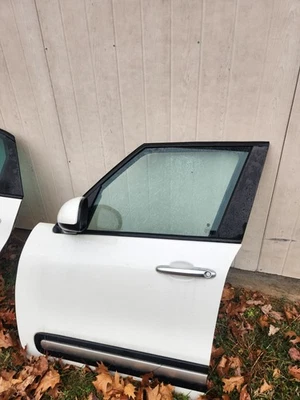Fiat 500L 2014 puerta lateral del conductor y espejo Foto 1 de 2