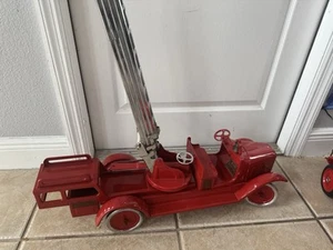 VINTAGE BUDDY L PRESSED STEEL AERIAL EXTENSION L ADDER FIRE TRUCK ALL Restored - Picture 1 of 9