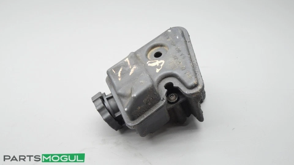 Резервуар насоса гидроусилителя руля в сборе 06–13 Mercedes-Benz R350 0004602583 от оригинального производителя - Изображение 1 из 4