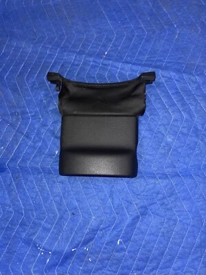 Volkswagen GTI MK6 2011 pieza de moldura debajo del velocímetro  Foto 1 de 2