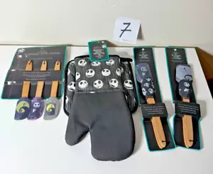 Disney Nightmare Before Christmas Kitchen Spatula Oven Mitt Potholder Halloween - Picture 1 of 2