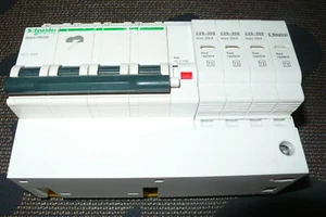 PARAFOUDRE TYPE2 PARASURTENSEUR 3P+N+T SCHNEIDER ELECTRIC Quick PRD20r A9L16297 - Bild 1 von 7