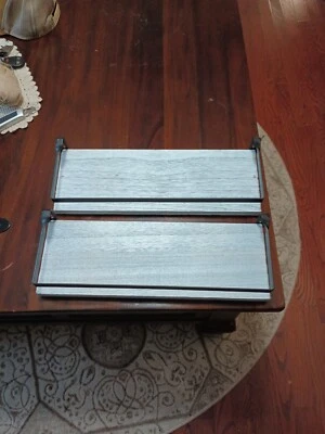 Estante de 16 pulgadas y media X 6 pulgadas con riel cantidad 2 Foto 1 de 4